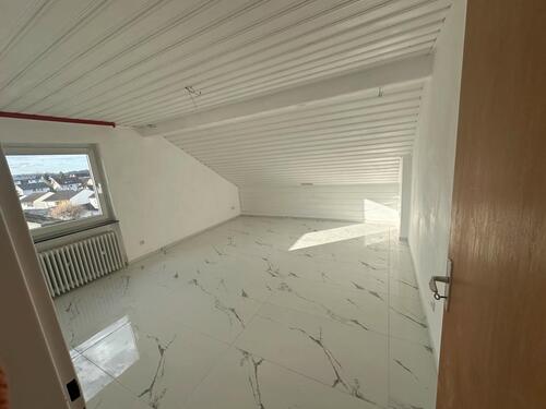 Foto - 3 Zimmer Dachgeschoßwohnung zur Miete in Ortenberg