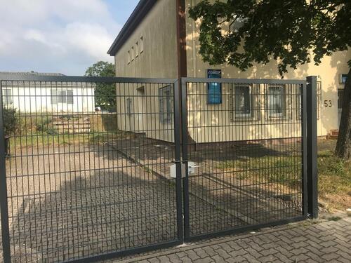 Foto - Grosser Stellplatz Zweibrücken Wohnmobil LKW Boot Wohnwagen