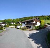 Haus am Waldrand (Sauerland), 4 Zimmer, Balkon, Garten - Schmallenberg
