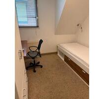 Sehr schönes Zimmer in einer 3 er WG - Friedrichshafen Allmannsweiler