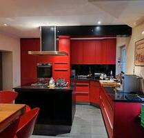 Mehrgenerationenhaus 522qm Gesamtfläche davon 322 WohnBürofläche - Neu-Isenburg