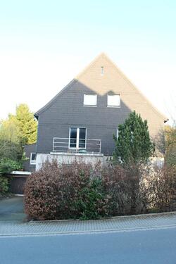 Foto - Dreifamilienhaus Mit Doppelgarage Und Anbau