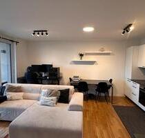 Luxuriöse 2-Zimmer-Wohnung im 4. OG mit Balkon in Böblingen