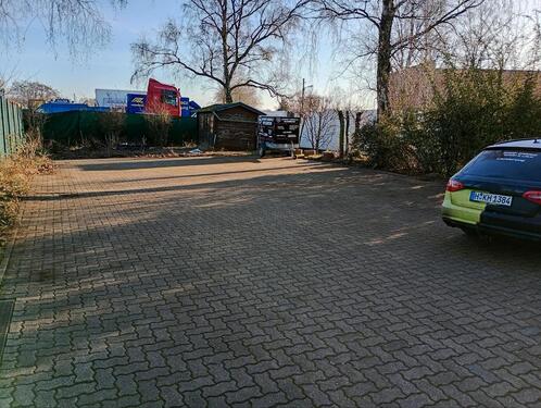 Foto - Parkplatz , Hannover Leinhäuser Weg 6