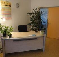 Schöner Praxisraum zur Mitbenutzung in Bonn Poppelsdorf