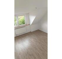 2,5 Zimmer Dachgeschoss Wohnung - Duisburg Beeck