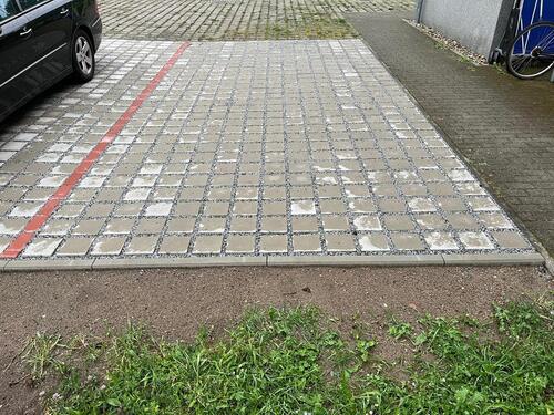 Foto - Pkw-Stellplatz nahe S-Bahnhof Babelsberg zu vermieten