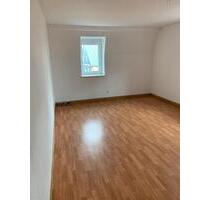 Biete schöne Wohnung, zentrumsnah, Ferdinand-Möhler Str. - Rochlitz