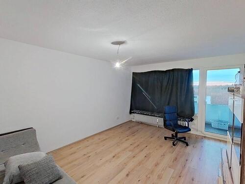 Foto - Großzügig geschnittene 3-Zimmer-Wohnung mit BALKON und modernem Wannenbad