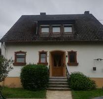 Wohnhaus mit Doppelgarage in Oberhausen bei Kirn