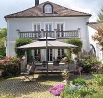 Außergewöhnliches Einfamilienhaus im Villenstil - Tirschenreuth