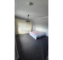 Dachgeschoss-Wohnung in Krefeld Lehmheide