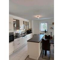 Helle 3-Zimmer-Wohnung (96 m²) mit 19 m² großem Balkon + EBK - Stuhr