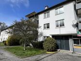 Foto - Zentral gelegene 3 Zimmer Wohnung mit Balkon wartet auf SIE ! :-)