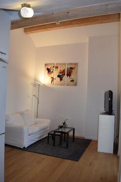 Foto - 2-Zi Dachgeschoss mit Balkon Nähe BMW & U-Bahn 'AmHart'