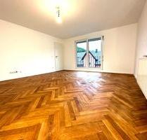 LICHTDURCHFLUTETE 3-ZIMMER-WOHNUNG IN MÖNCHRÖDEN - Rödental