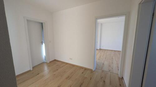 Foto - Helle, kernsanierte 3-Zimmer-Wohnung mit großem Wohn-Essbereich