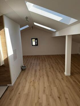 Foto - 1 Zimmer Dachgeschoßwohnung zur Miete in Mengkofen