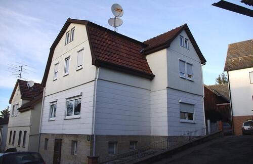 Foto - Gepflegtes, renoviertes Einfamilienhaus mit Einbauküche und Terrasse