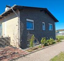 Ein Bungalow in Stadtoldendorf - 255.000,00&nbsp;EUR Kaufpreis, ca.&nbsp; 98,00&nbsp;m&sup2; in Stadtoldendorf (PLZ: 37627)