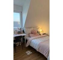 Teilmöbliertes, renoviertes Zimmer in einer Mädels WG - Stuttgart Stuttgart-Ost