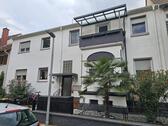 Foto - Modernes Zweifamilienhaus mit zwei privaten Gärten & Pools