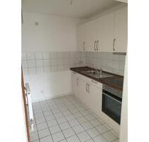 2-Zimmer Wohnung im 1. OG mit Balkon und Aufzug, Mannichswalder Platz, Crimmitschau