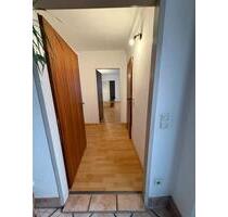 Helle Erdgeschosswohnung ideal für Singles - Krefeld Benrad