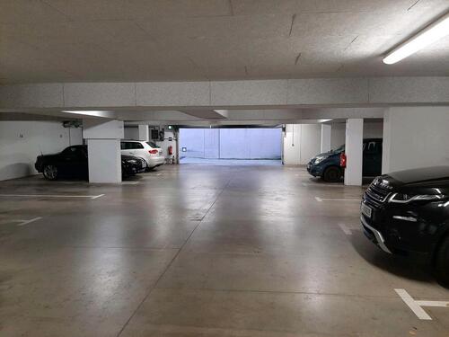 Foto - Tiefgaragenstellplatz zu vermieten