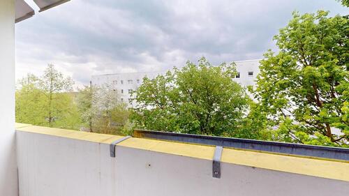 Foto - Ausblick ins Grüne in der 5. Etage - ab Mai bezugsfertig