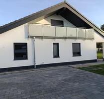 Freistehendes EFH mit 2 Garagen in Erkelenz