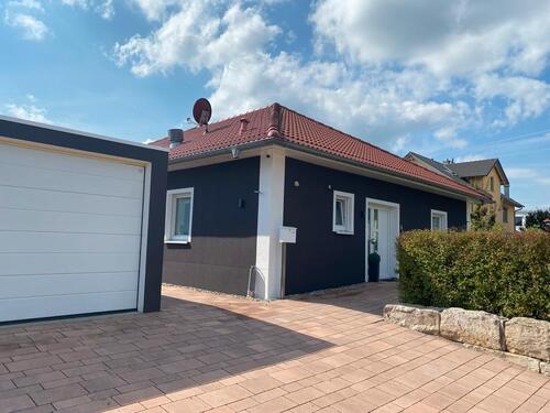 Foto - Moderner Bungalow mit Whirlpool, Garten und neuer Wärmepumpe