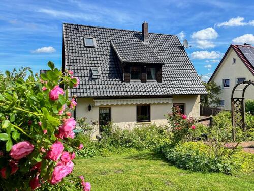 Foto - Einfamilienhaus mit Terrasse und traumhaften Garten in Nammen