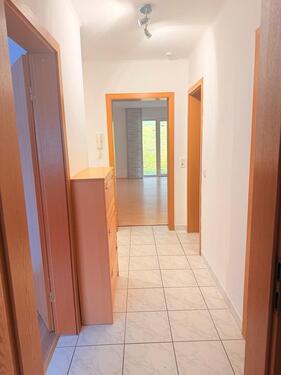 Foto - Schöne 2-Zimmer-Wohnung mit Terrasse und Stellplatz