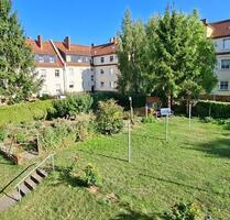 Sonnige 3-Raum-Wohnung mit großem Südbalkon, Blick ins Grüne und - Burg