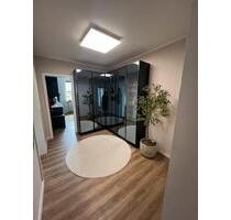 Moderne, Teilmöblierte,kernsanierte 2-Zimmer-Wohnung mit Balkon - Köln Porz