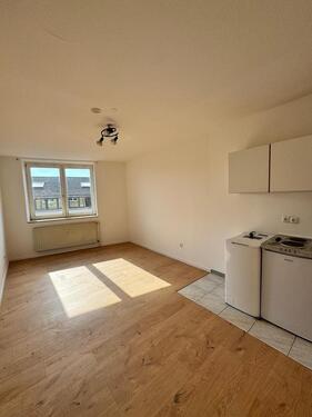 Foto - Modernisierte 1-Zimmer Wohnung mit Kochnische in zentraler Lege