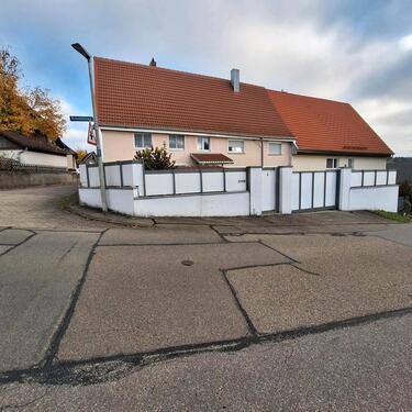 Foto - Haus zum Verkauf - 330.000,00 EUR Kaufpreis,