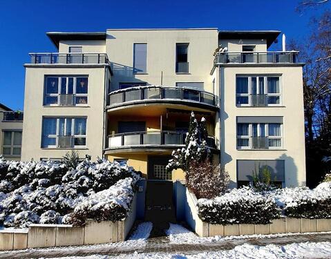 Foto - Tiefgaragenstellplatz in der Rennerbergstr. 3 in Radebeul zu vermieten