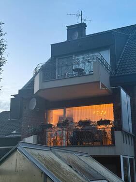 Foto - 3 Zimmer-Wohnung mit Kamin, großem Balkon, Garage