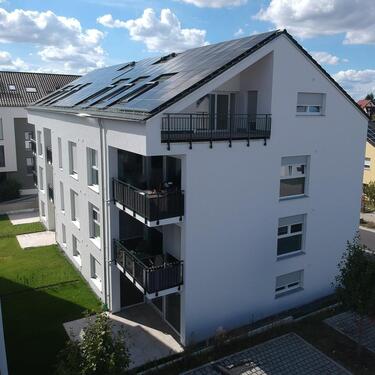 Foto - ERSTBEZUG 3-Zimmer Terrassenwohnung mit Gartenanteil – eigene PV-