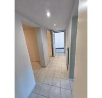 Wohnung 63m2 EG eigener Garten + eigener Eingang Zentrum - Troisdorf