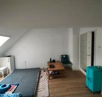 geteiltes Zimmer - 350,00 EUR Kaltmiete, in Hannover (PLZ: 30159)