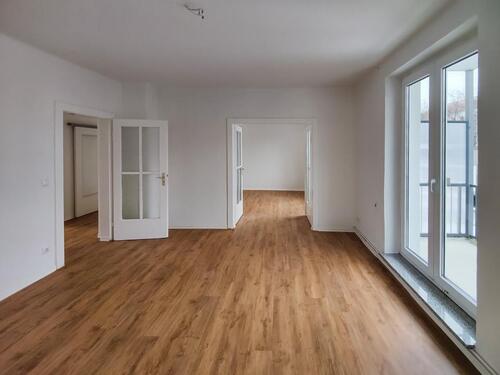 Foto - 4 ZKB mit Balkon - im 4-Familienhaus - Erstbezug nach Komplettsanierung