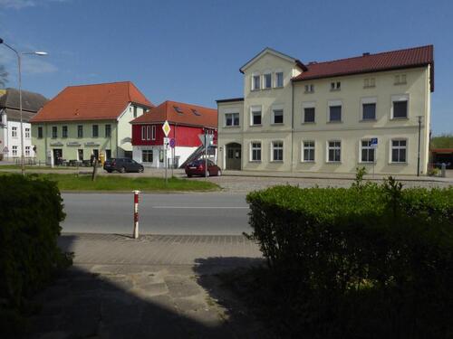 Foto - Grosszügige 3 Zimmer Wohnung (1.OG) gegenüber der Schlossinsel