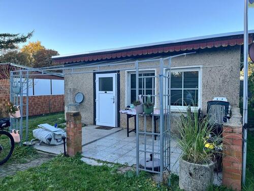 Foto - Große massive Gartenlaube - 2.222,00 EUR Kaltmiete, ca.  0,00 m²