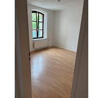 Charmante 2-Zimmer Altbauwohnung direkt am Stadtplatz - Aiterhofen Charmante 2-Zimmer Altbauwohnung direkt am Stadtplatz - Aiterhofen
