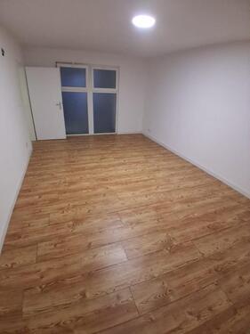 Foto - Neu sanierte 3-Zimmer-Wohnung im Tiefparterre – Keplerstraße Gött