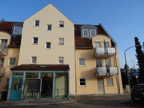 Foto - Kleine Wohnung im Erdgeschoss zu vermieten !!!