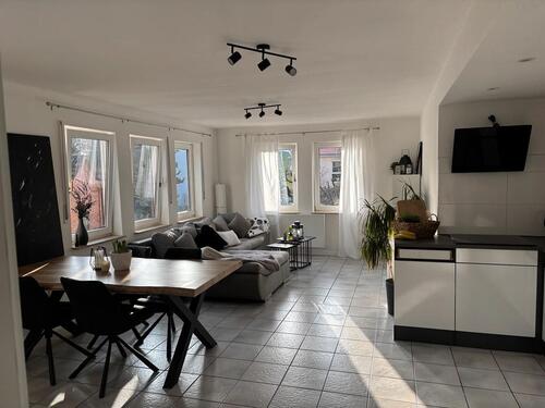 Foto - Ruhige ca. 75 m2 EG- Wohnung im Grünen- unmöbliert